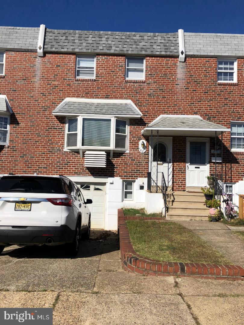 12014 Covert Road Philadelphia, PA 19154 - Photo 2 of 15 Exterior Front
