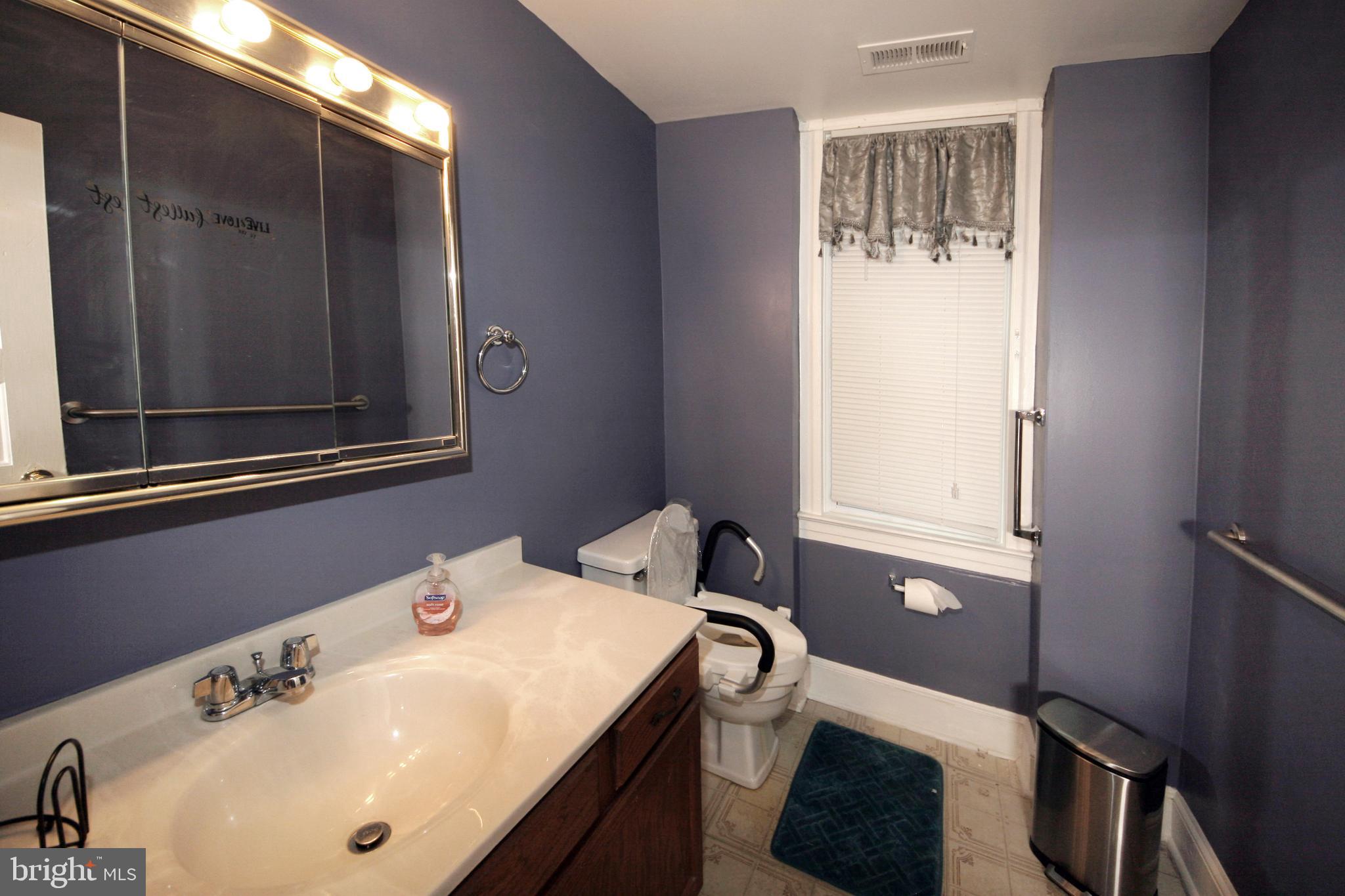 3509 Harford Road Baltimore, MD 21218 - Photo 15 of 40