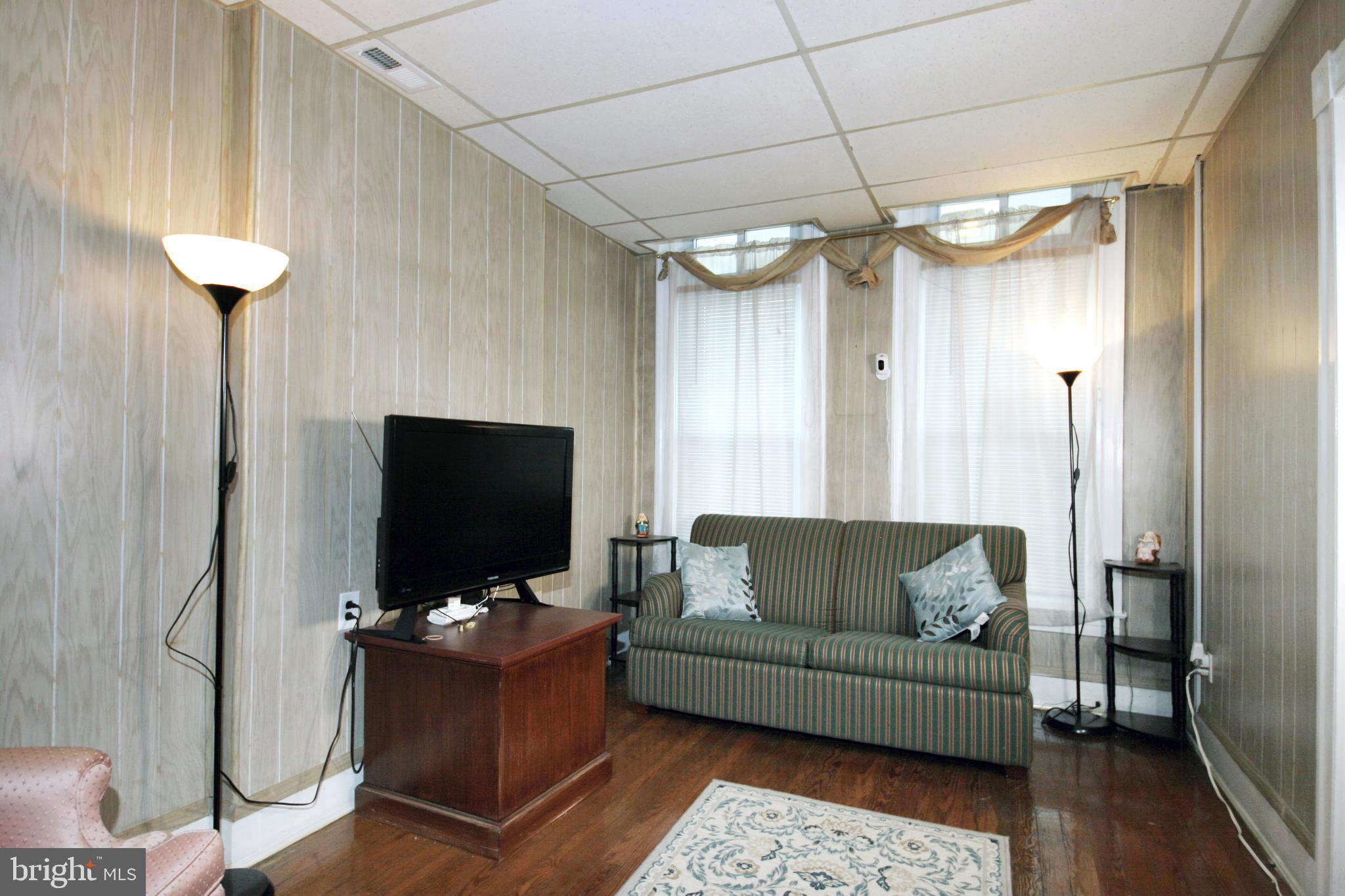 3509 Harford Road Baltimore, MD 21218 - Photo 4 of 40