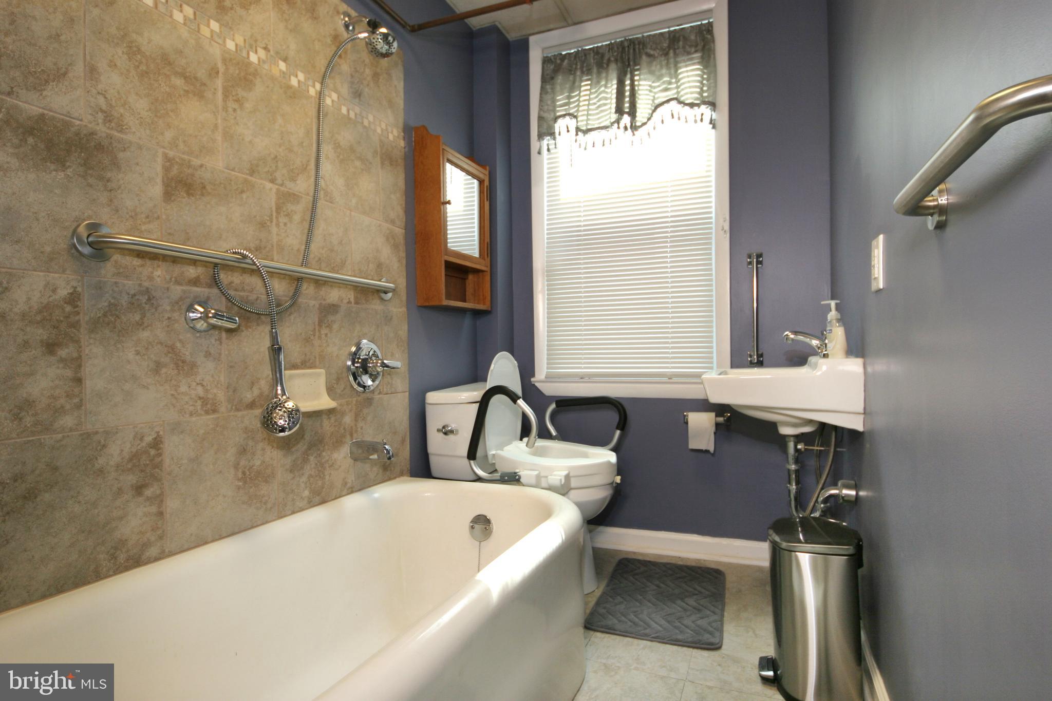 3509 Harford Road Baltimore, MD 21218 - Photo 32 of 40