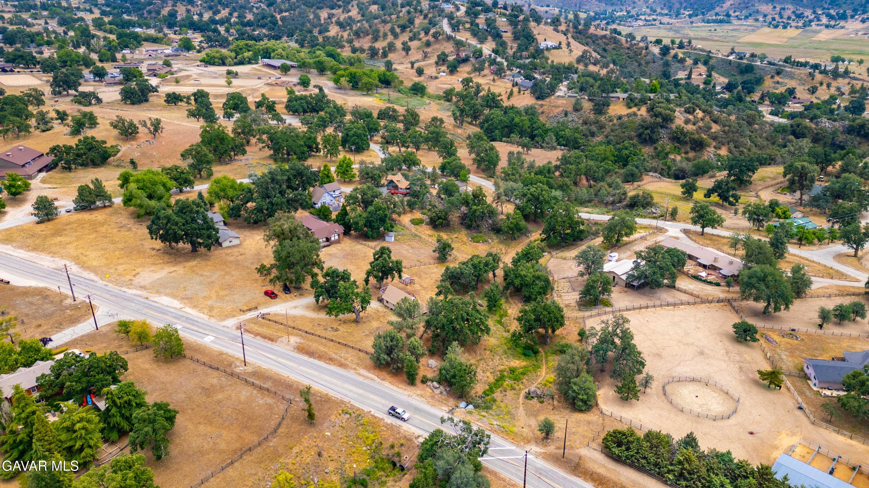 27200 Bear Valley Road Tehachapi, CA 93561 - Photo 34 of 40 27200 Bear Valley Rd Tehachapi,-34