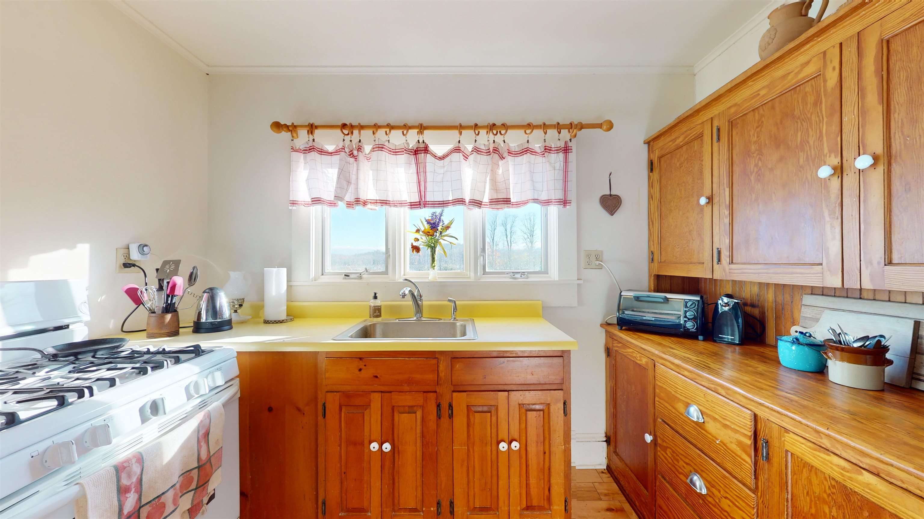 986 Botsford Road Ferrisburgh, VT 05456 - Photo 24 of 36