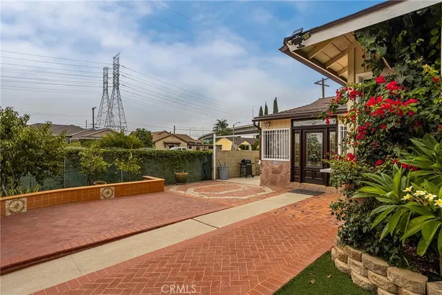 $770,000 | 9085 Remick Avenue, Arleta, CA 91331