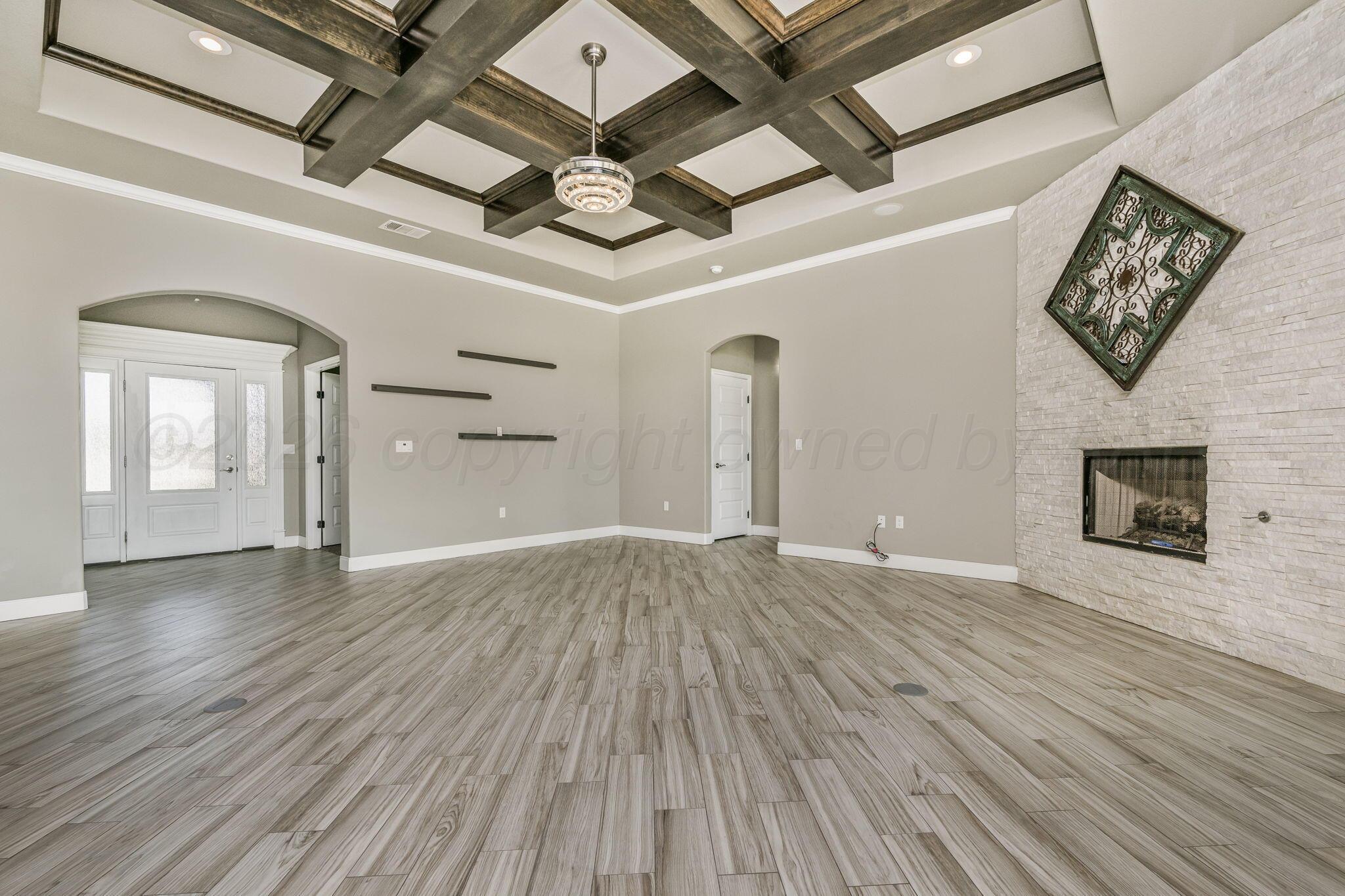 15351 Let It Be Amarillo, TX 79119 - Photo 5 of 47 Living Room