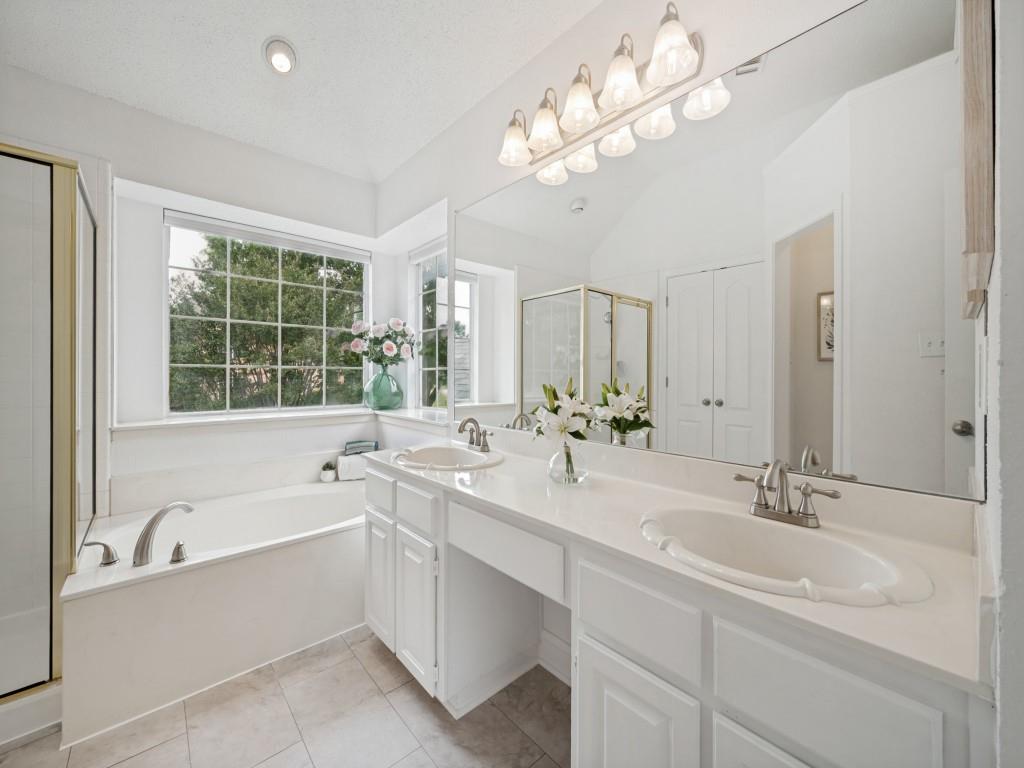 4615 Cherokee Path Carrollton, TX 75010 - Photo 10 of 20