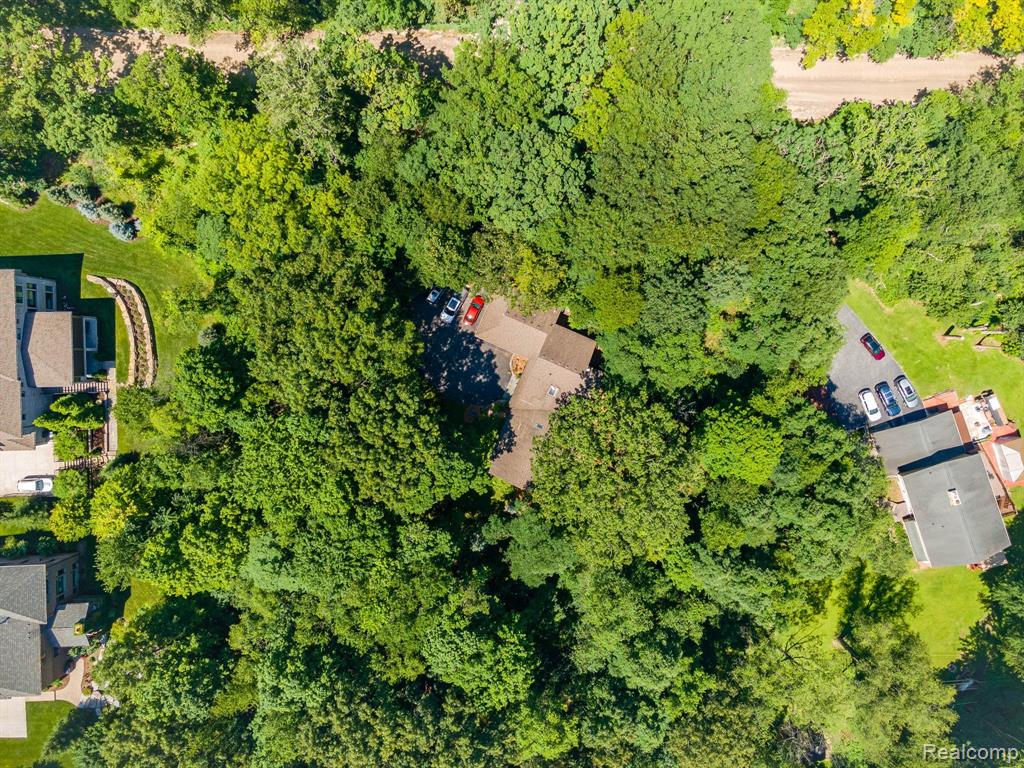 1375 Dutton Road Rochester Hills, MI 48306 - Photo 15 of 55