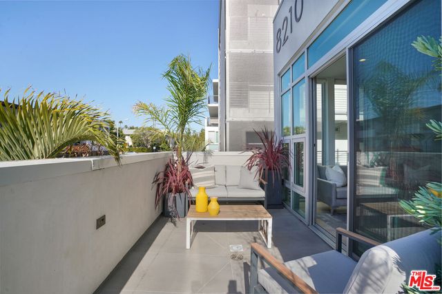 $4,995 | 8210 Fountain Avenue, Unit 102, West Hollywood, CA 90046