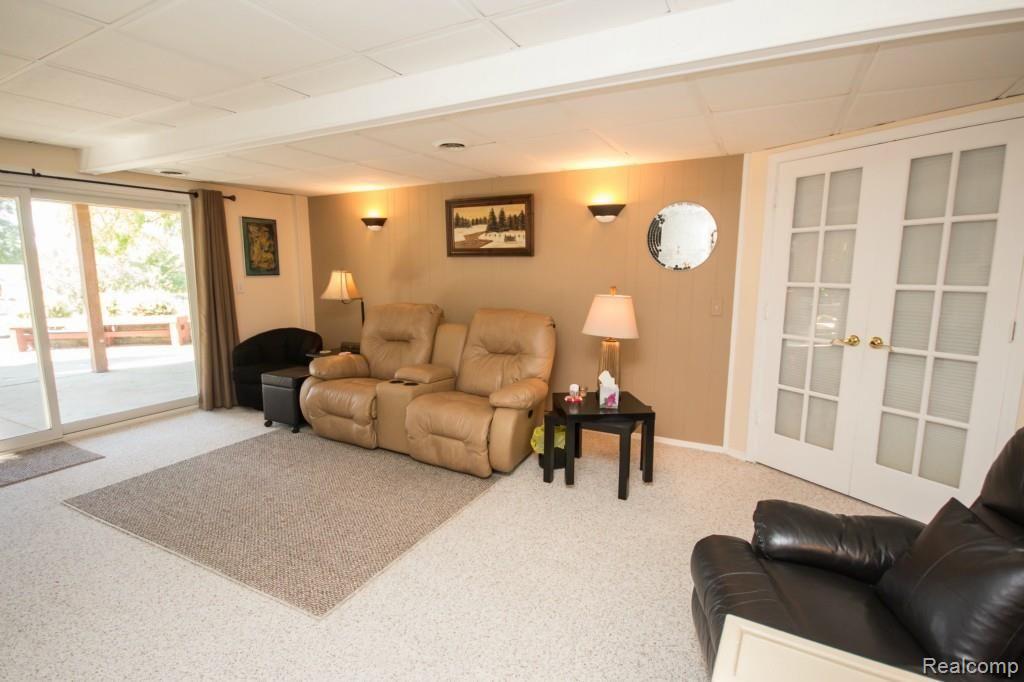 10570 White Lake Road Fenton, MI 48430 - Photo 42 of 51 IMG_0233.jpg