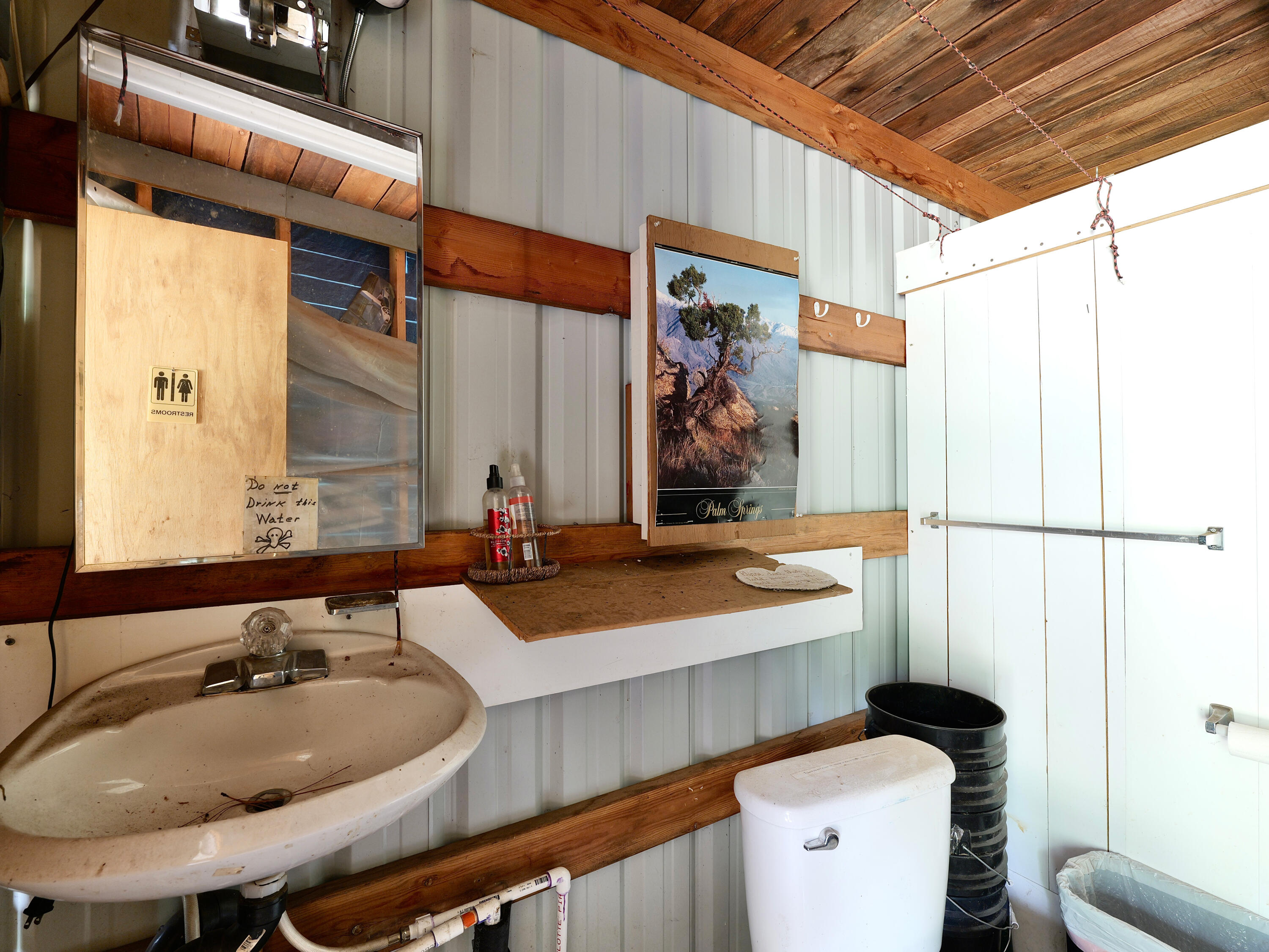 42256 Highway 62 Prospect, OR 97536 - Photo 22 of 48 a bathroom with a sink a toilet and shower