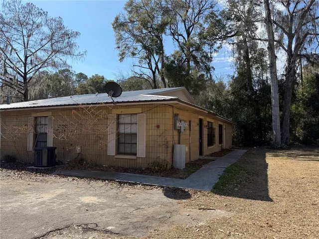 $1,200 | 4330 Southwest 74th Terrace, Unit 4, Gainesville, FL 32608