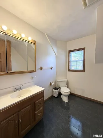 $159,900 | 696 North Academy Street, Galesburg, IL 61401