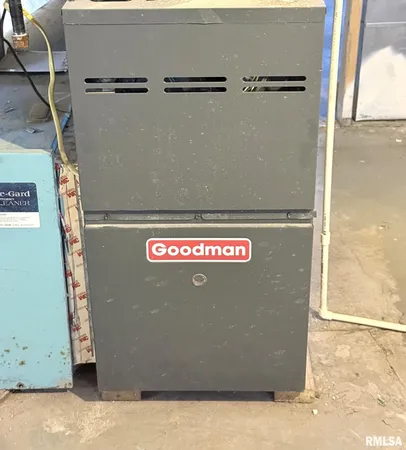 $159,900 | 696 North Academy Street, Galesburg, IL 61401