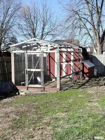 $159,900 | 696 North Academy Street, Galesburg, IL 61401
