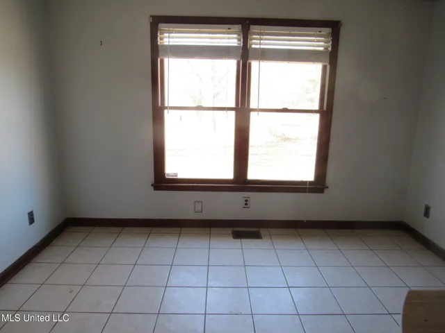 $150,000 | 616 West Old Highway, Holly Springs, MS 38635