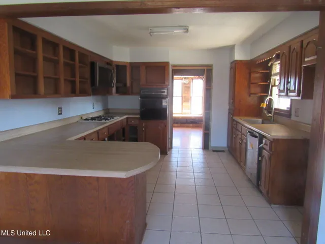 $150,000 | 616 West Old Highway, Holly Springs, MS 38635