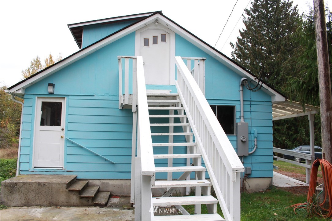 1085 Lower Elwha Road Port Angeles, WA 98363 - Photo 5 of 18 Gallery Image 5