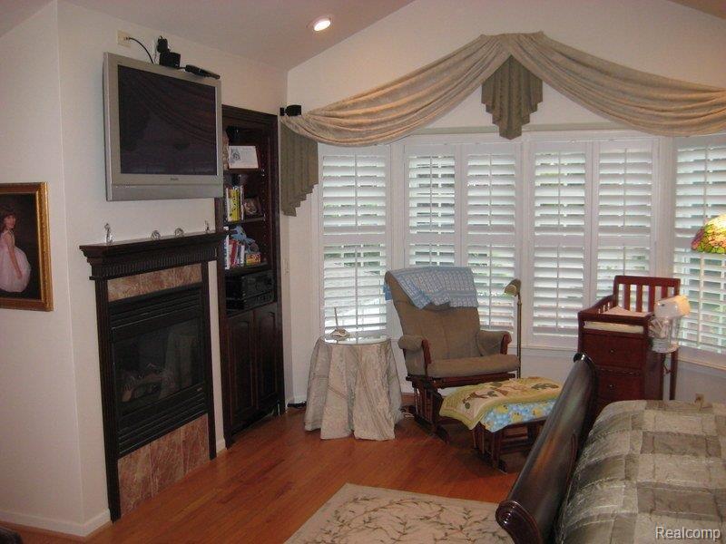 1540 Fairholme Road Grosse Pointe, MI 48236 - Photo 13 of 19 1540 Fairholme 006-001.jpg