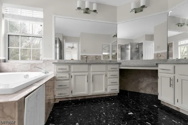 $959,000 | 9 Hartley Lane, Bernards, NJ 07920