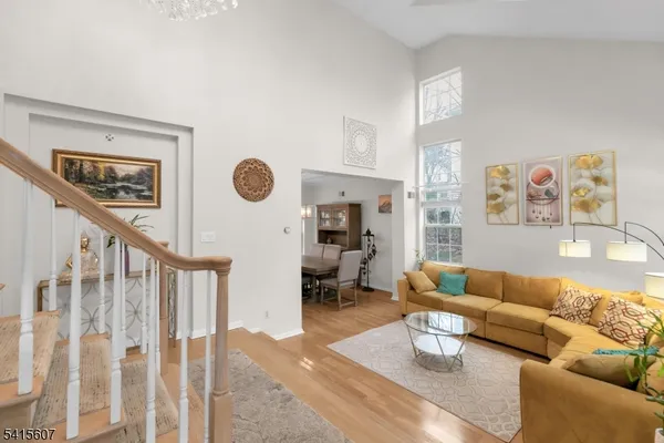 $959,000 | 9 Hartley Lane, Bernards, NJ 07920