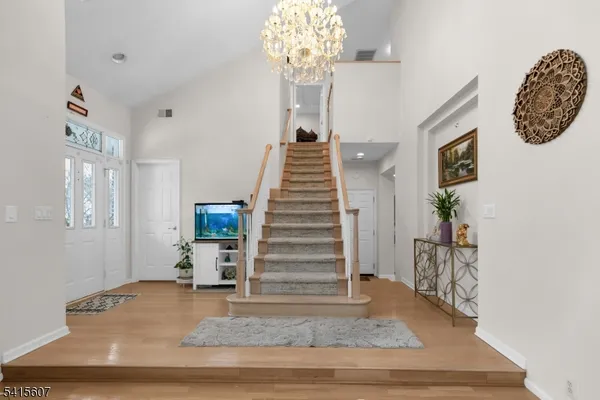 $959,000 | 9 Hartley Lane, Bernards, NJ 07920