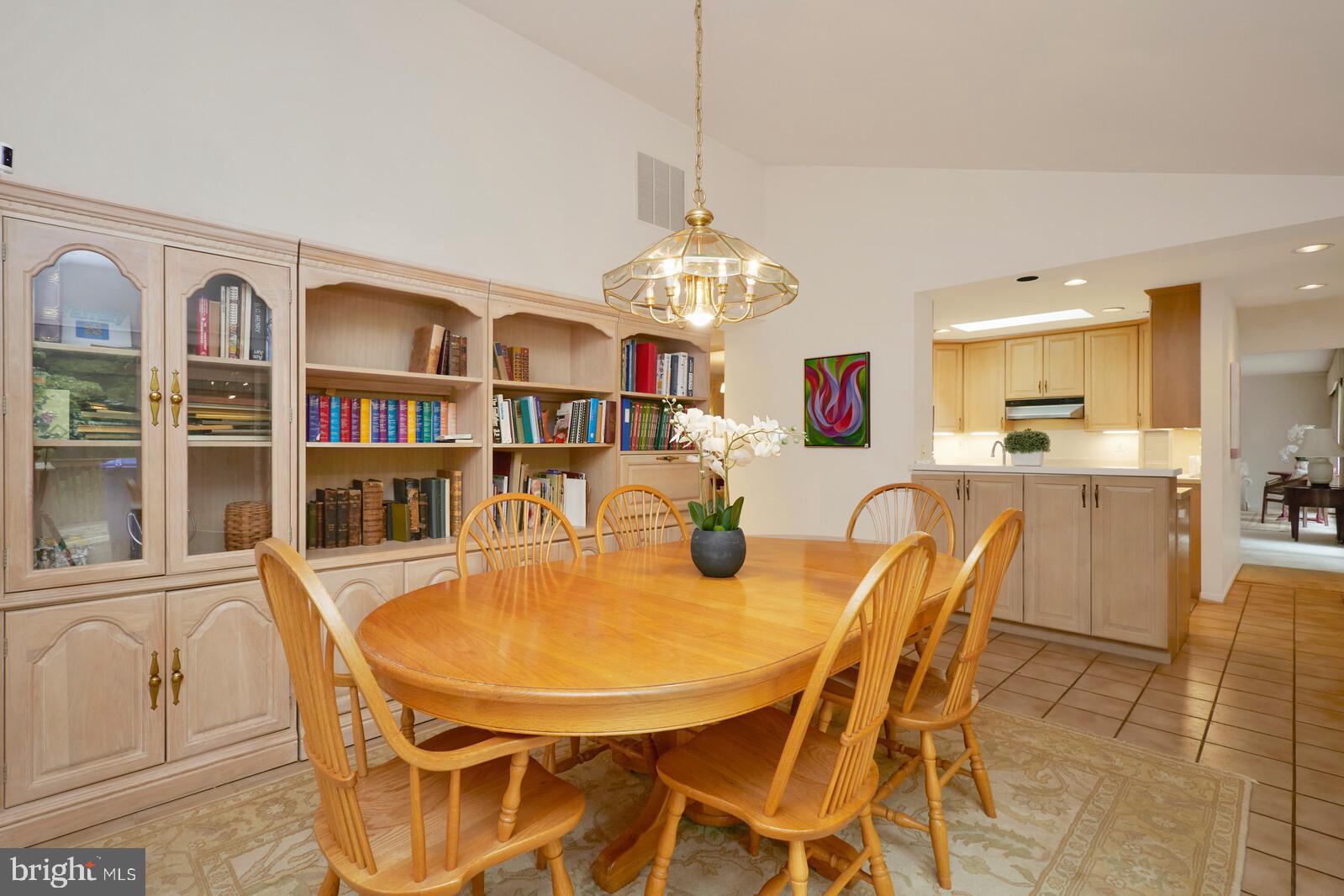 8300 Kingsgate Road Potomac, MD 20854 - Photo 19 of 51 Eat IN Kitchen Vaulted Ceiling