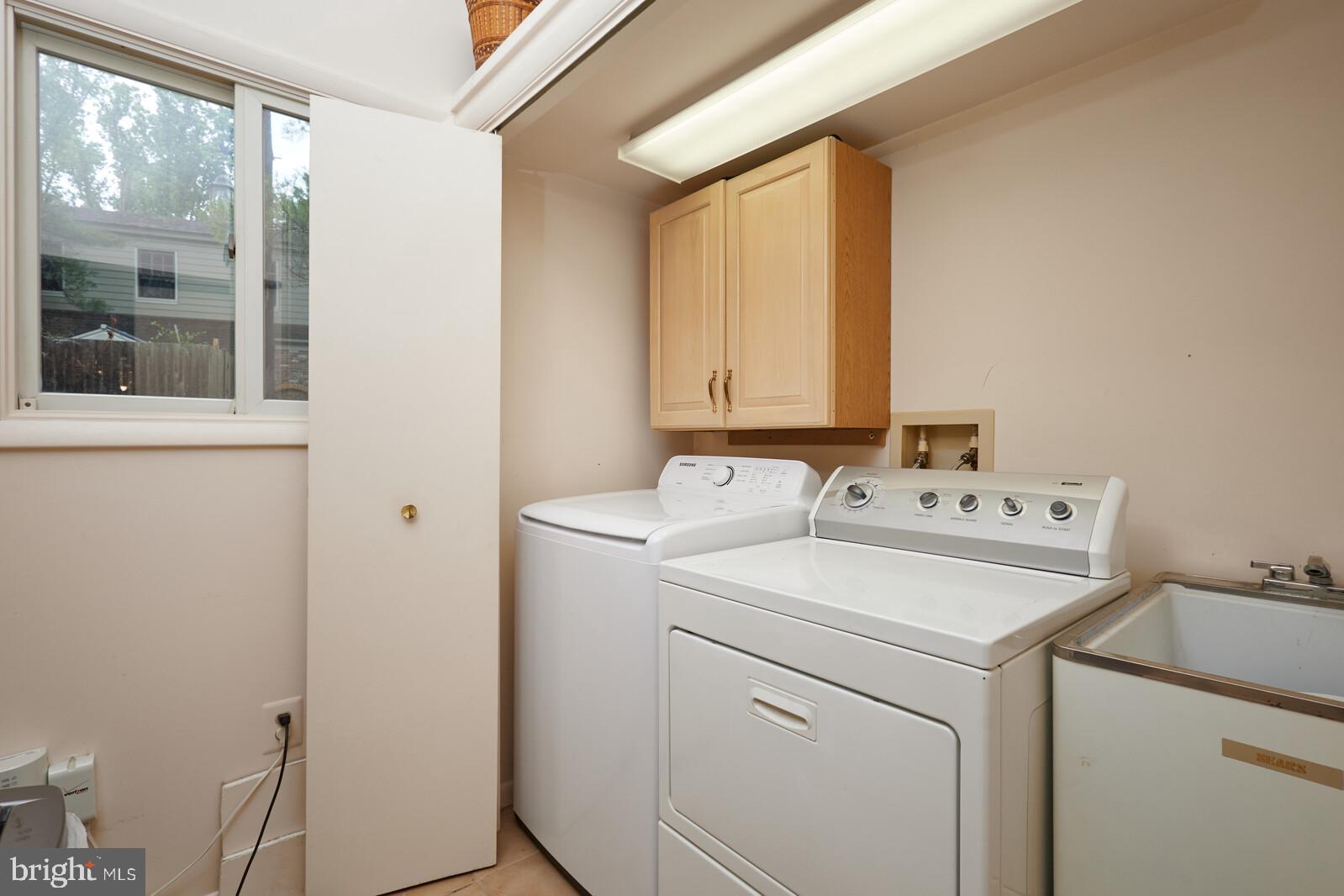 8300 Kingsgate Road Potomac, MD 20854 - Photo 20 of 51 1st Floor Laundry Area