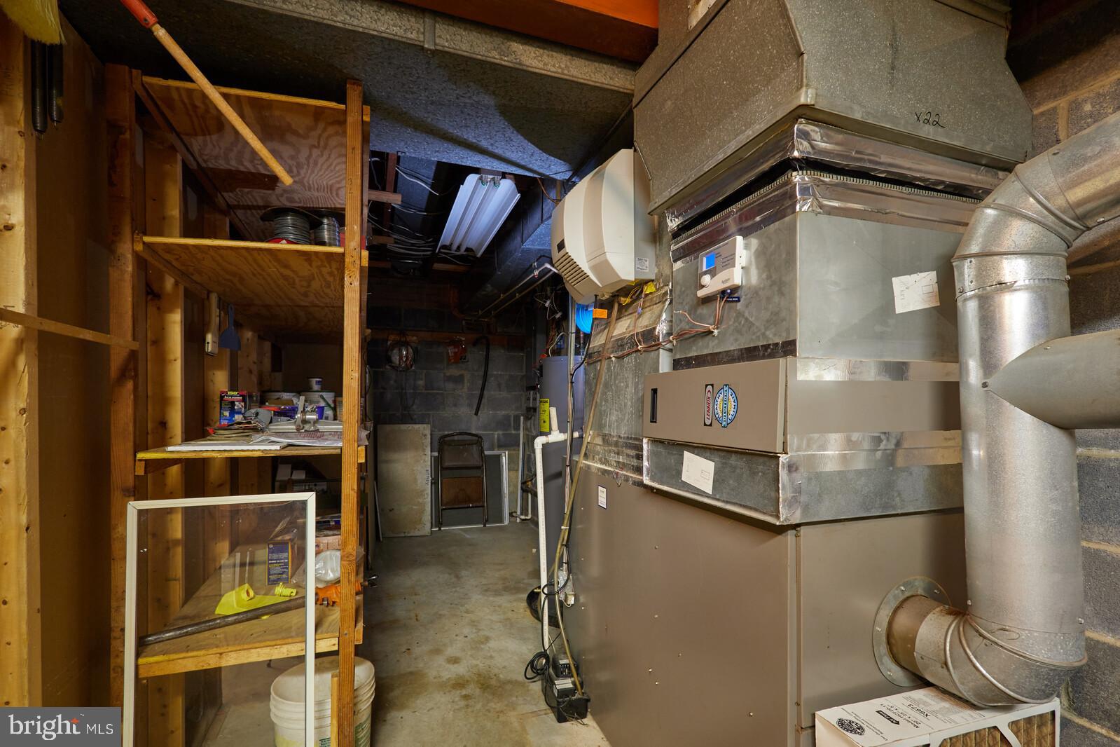 8300 Kingsgate Road Potomac, MD 20854 - Photo 38 of 51 Utility Room