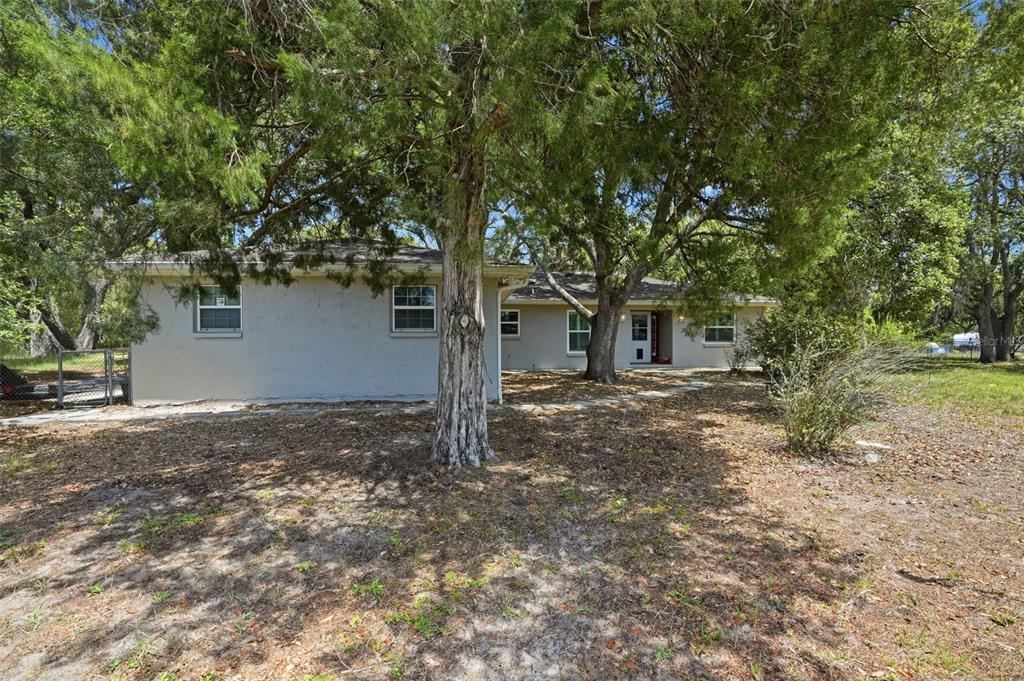 15620 Hays Road Spring Hill, FL 34610 - Photo 2 of 87