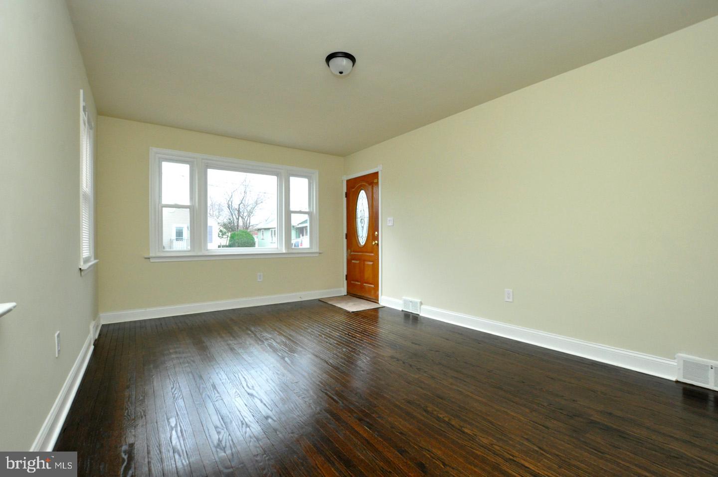 507 Howard Street Riverside, NJ 08075 - Photo 11 of 22