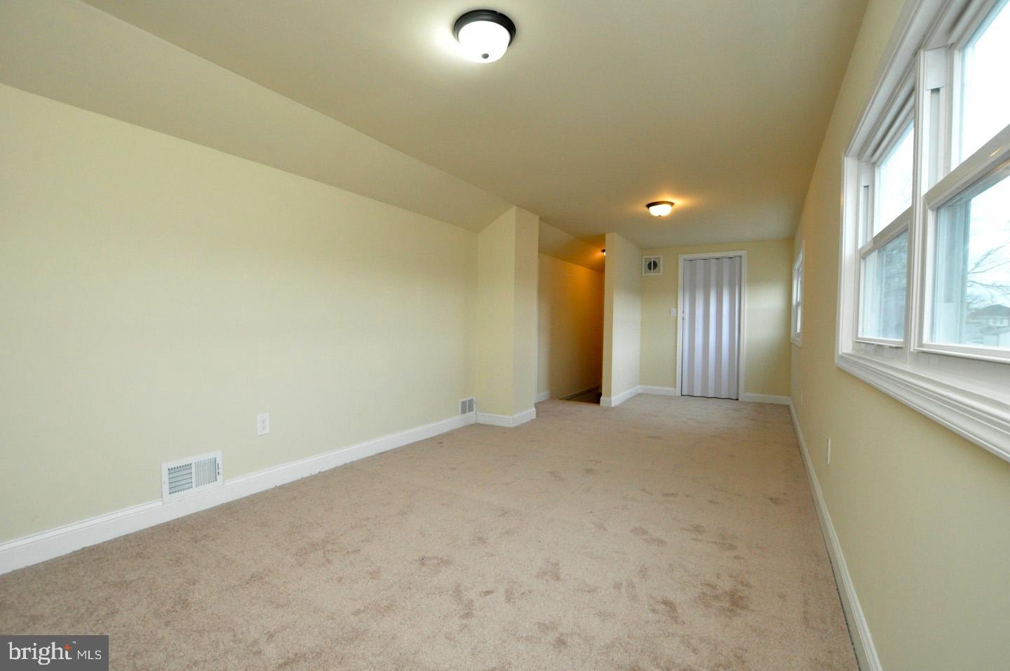 507 Howard Street Riverside, NJ 08075 - Photo 20 of 22