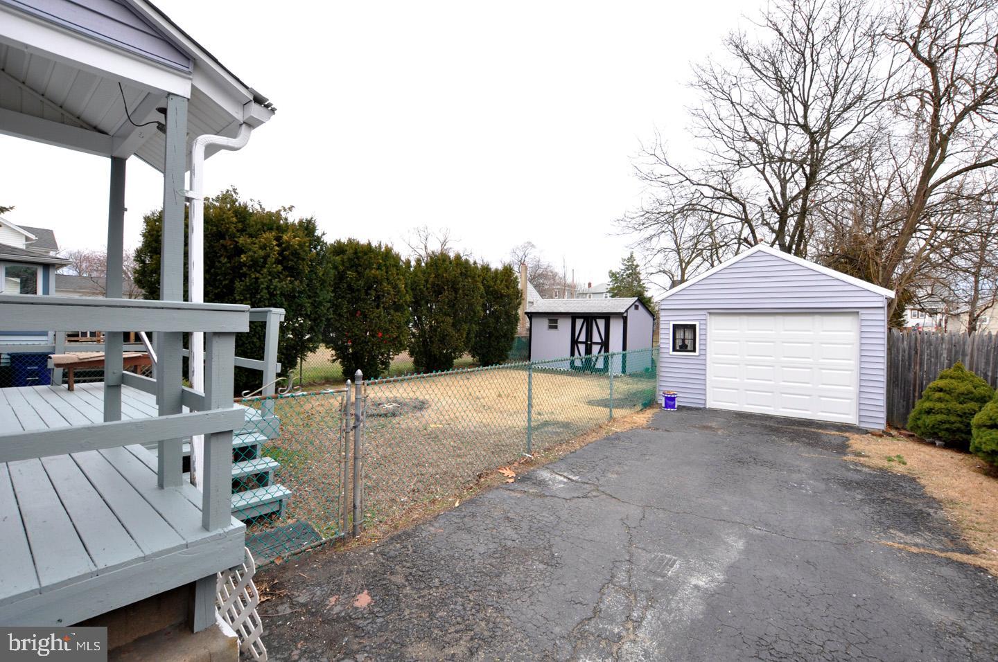 507 Howard Street Riverside, NJ 08075 - Photo 4 of 22