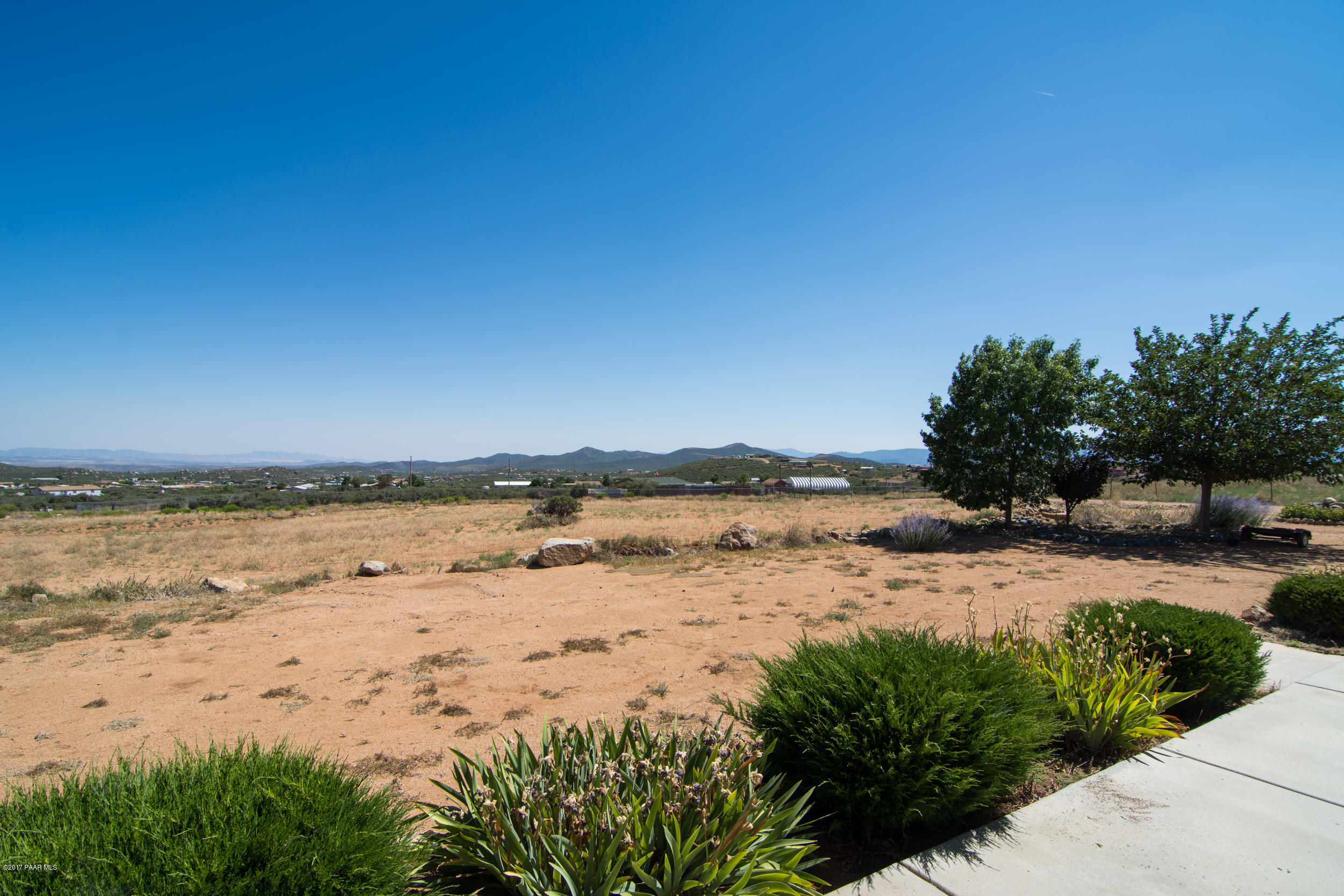 17300 East Roper Way Dewey, AZ 86327 - Photo 9 of 30 DSC_8113