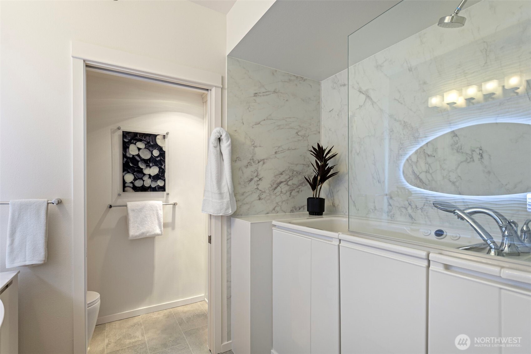 2801 1st Avenue, Unit 401 Seattle, WA 98121 - Photo 25 of 38