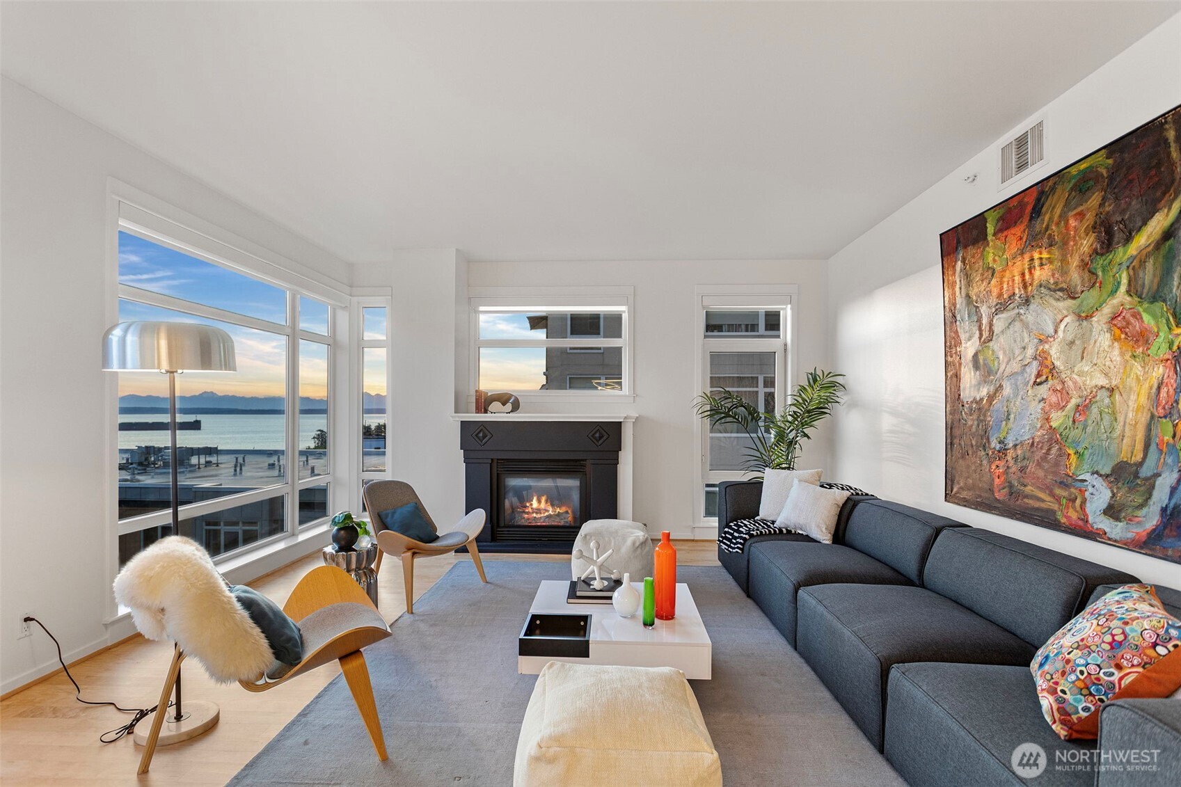 2801 1st Avenue, Unit 401 Seattle, WA 98121 - Photo 4 of 38