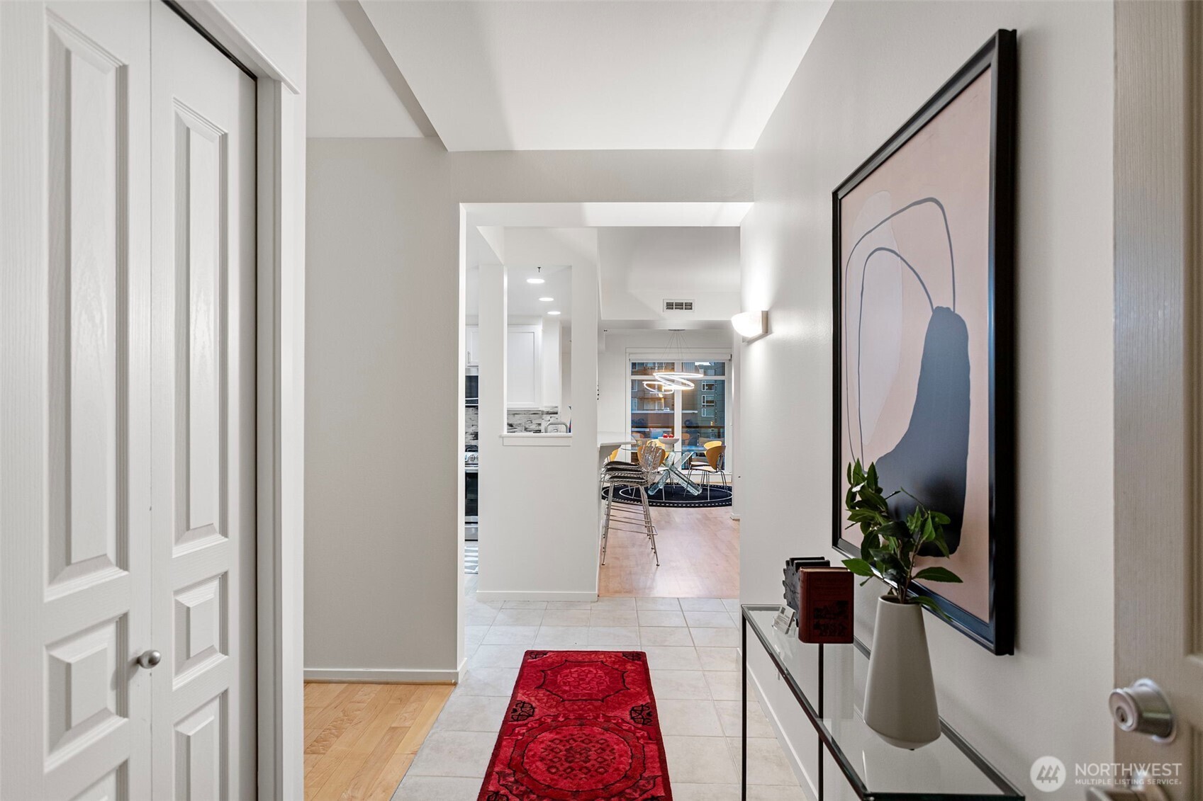 2801 1st Avenue, Unit 401 Seattle, WA 98121 - Photo 5 of 38