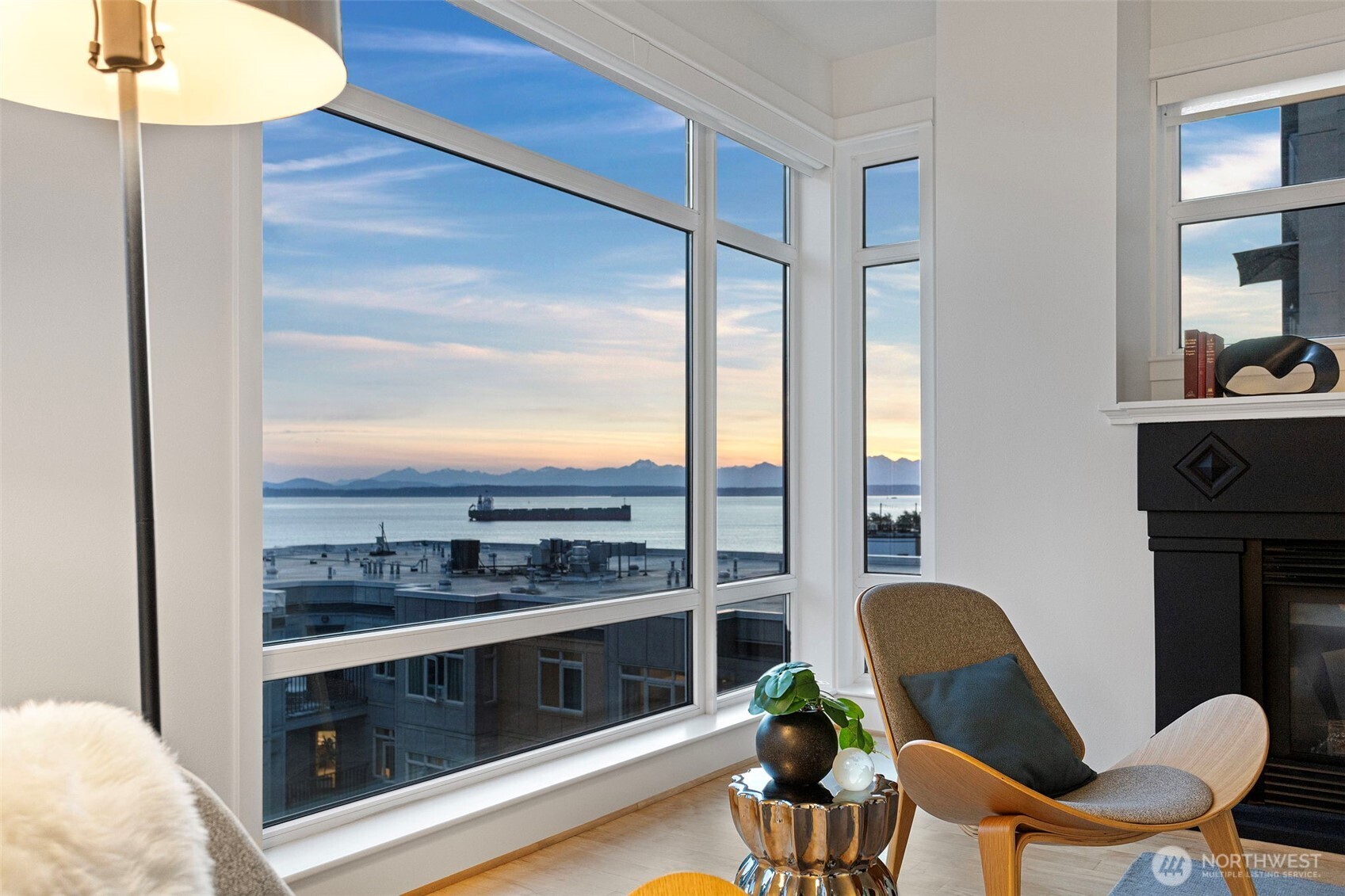 2801 1st Avenue, Unit 401 Seattle, WA 98121 - Photo 8 of 38