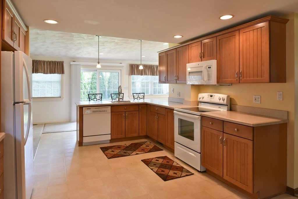 5 Cabot Road Danvers, MA 01923 - Photo 9 of 27 Gallery Image 9