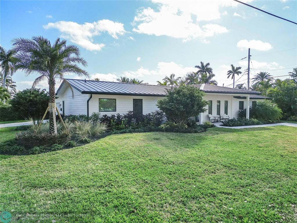 3540 Northeast 28th Avenue Lighthouse Point, FL 33064 - Photo 3 of 53