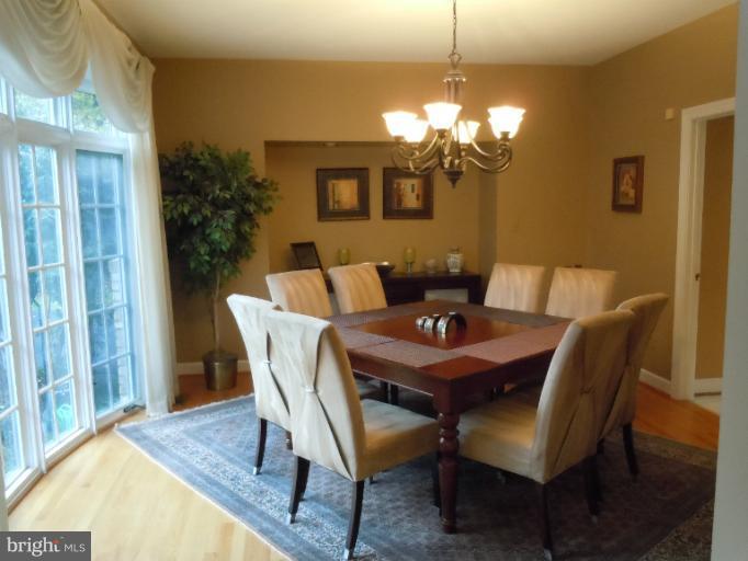 1304 Sawbridge Way Reston, VA 20194 - Photo 8 of 18 Dining Room