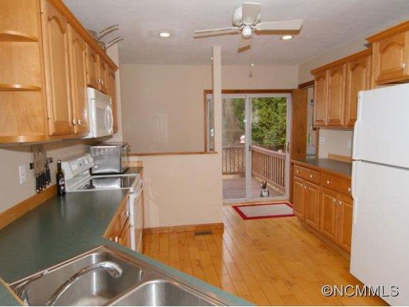 44 Woodhaven Ridge Clyde, NC 28721 - Photo 8 of 24