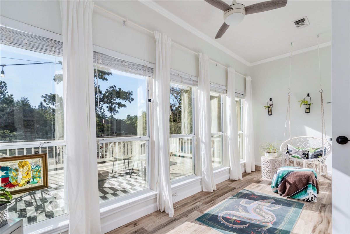171 Pin Oak Crossing Elgin, TX 78621 - Photo 28 of 39 Relaxing sunroom for w/ views of the stars, connected