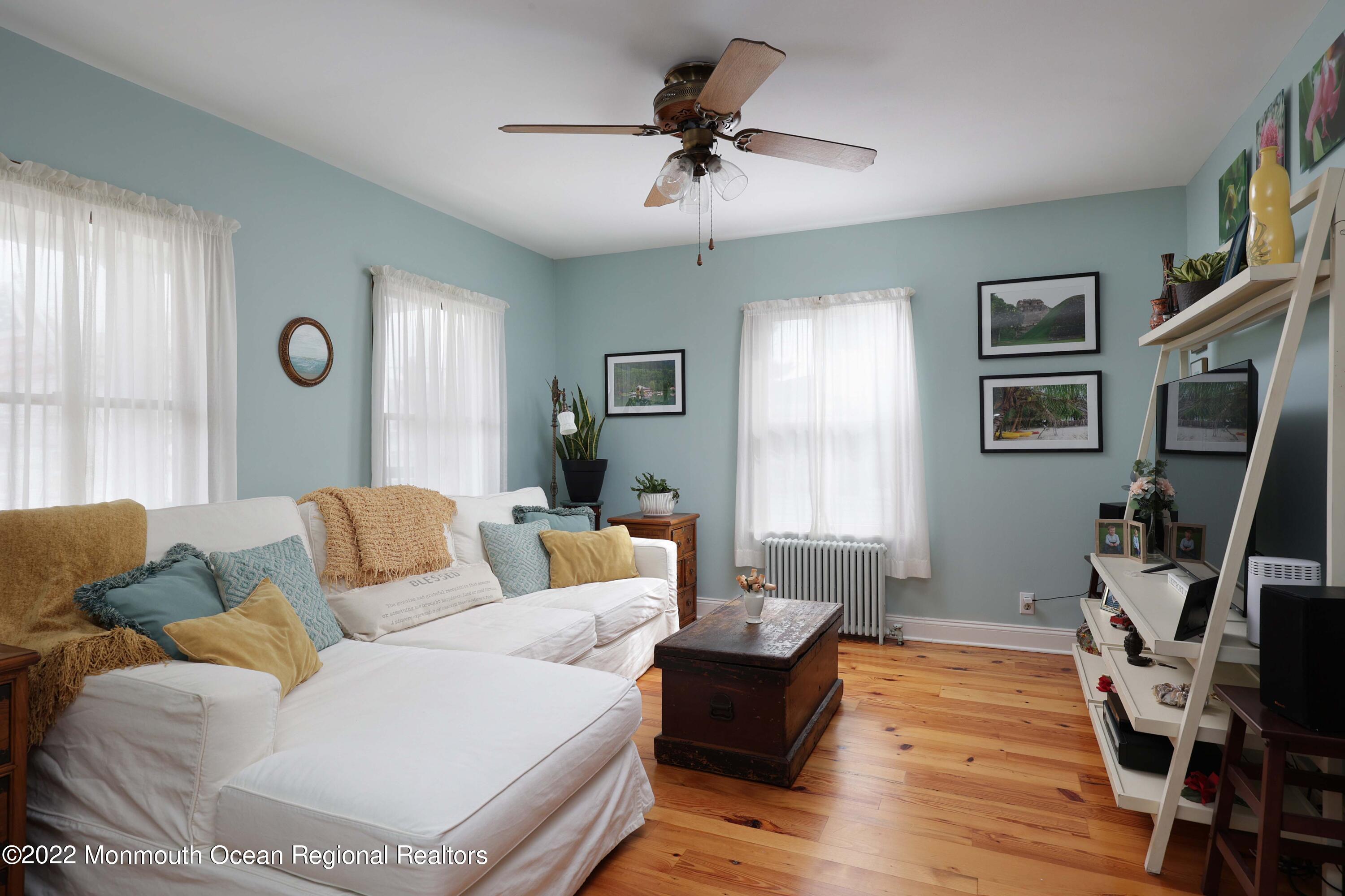 91 3rd Street Keyport, NJ 07735 - Photo 3 of 30 Living room view 1