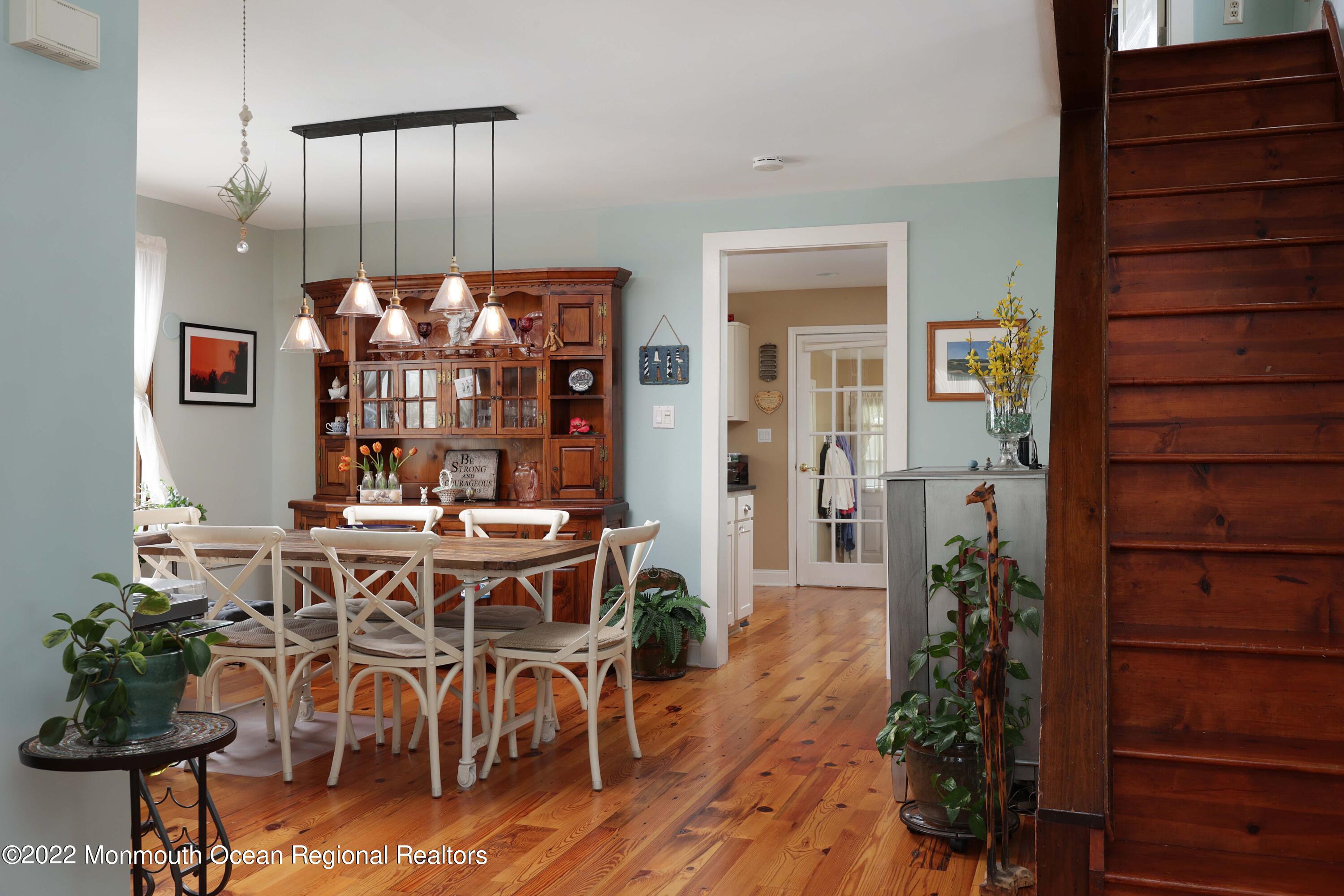 91 3rd Street Keyport, NJ 07735 - Photo 7 of 30 Dining room