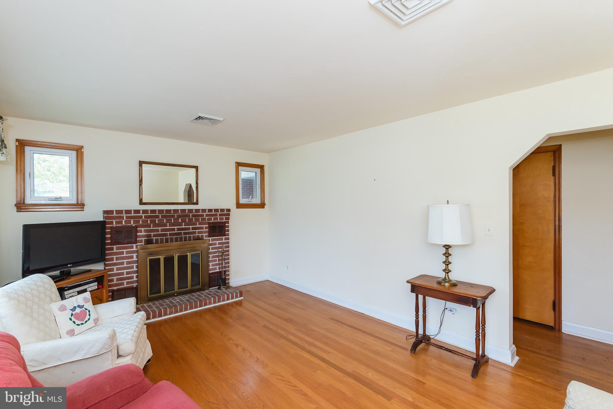 2122 Robertson Road Bel Air, MD 21015 - Photo 10 of 50 Living Room