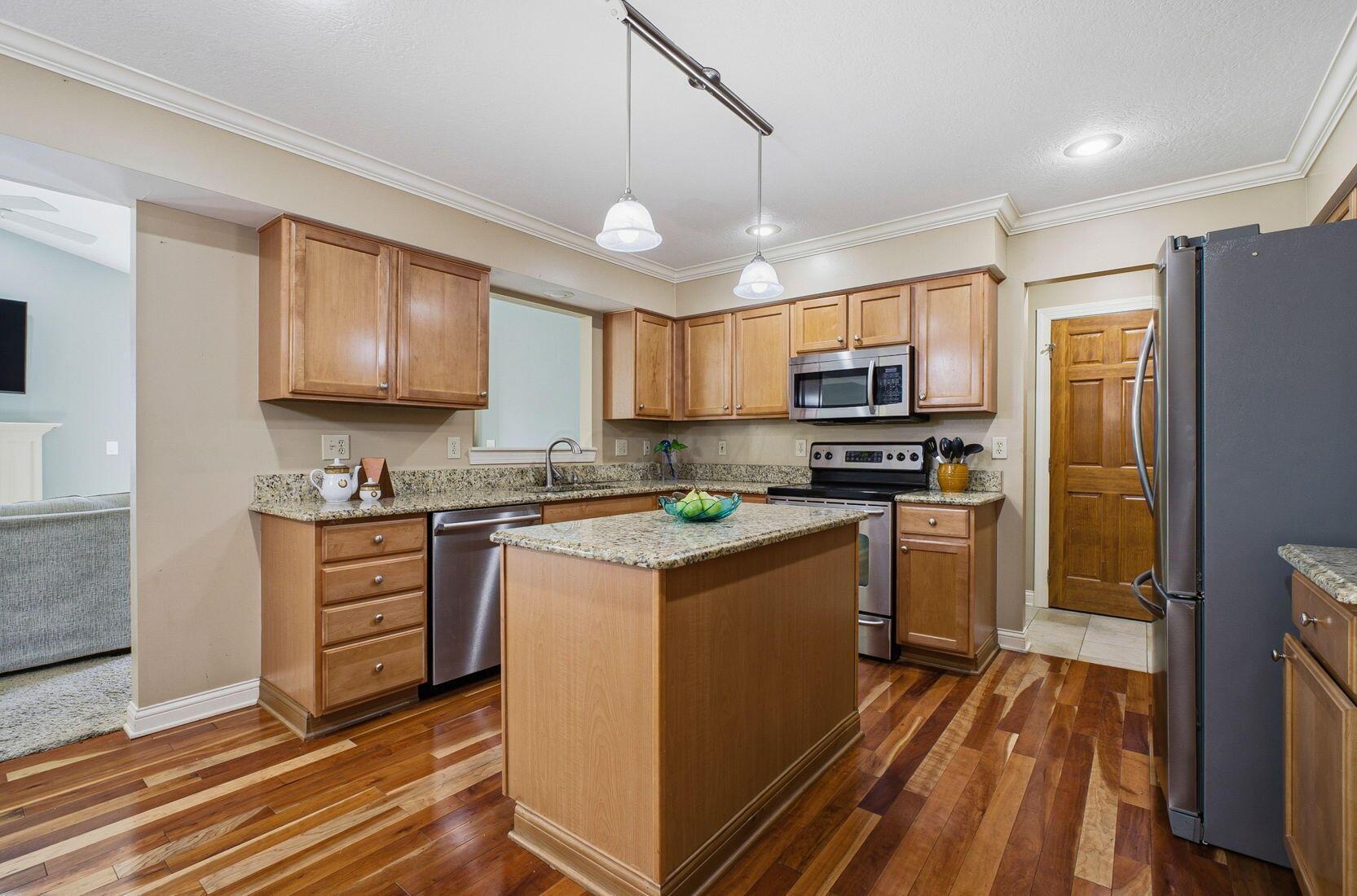 2216 Reeves Avenue Lewis Center, OH 43035 - Photo 15 of 53 Stainless steal appliances