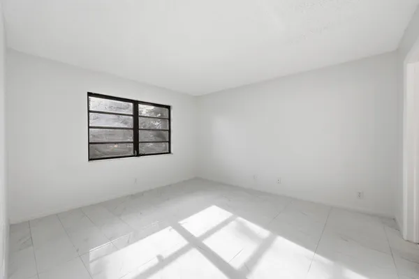 $1,750 | 4700 Lucerne Lakes Boulevard West, Unit 103, Lake Worth, FL 33467