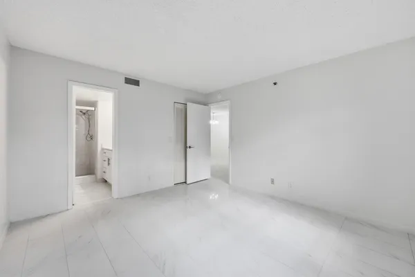 $1,750 | 4700 Lucerne Lakes Boulevard West, Unit 103, Lake Worth, FL 33467