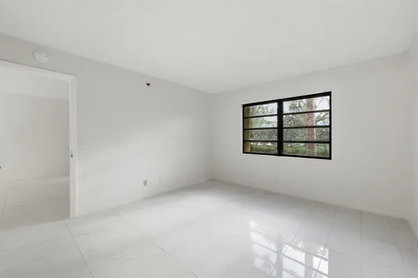 $1,750 | 4700 Lucerne Lakes Boulevard West, Unit 103, Lake Worth, FL 33467