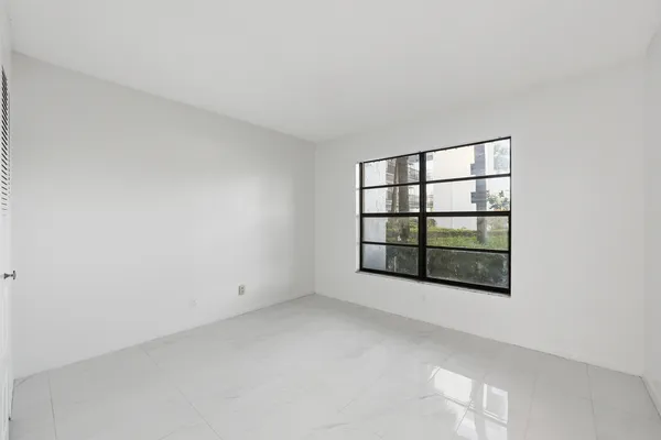 $1,750 | 4700 Lucerne Lakes Boulevard West, Unit 103, Lake Worth, FL 33467