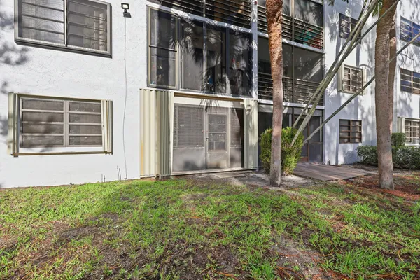 $1,750 | 4700 Lucerne Lakes Boulevard West, Unit 103, Lake Worth, FL 33467